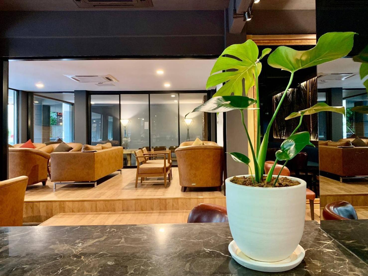 The Bedrooms Boutique Hotel Bangkok Exterior photo